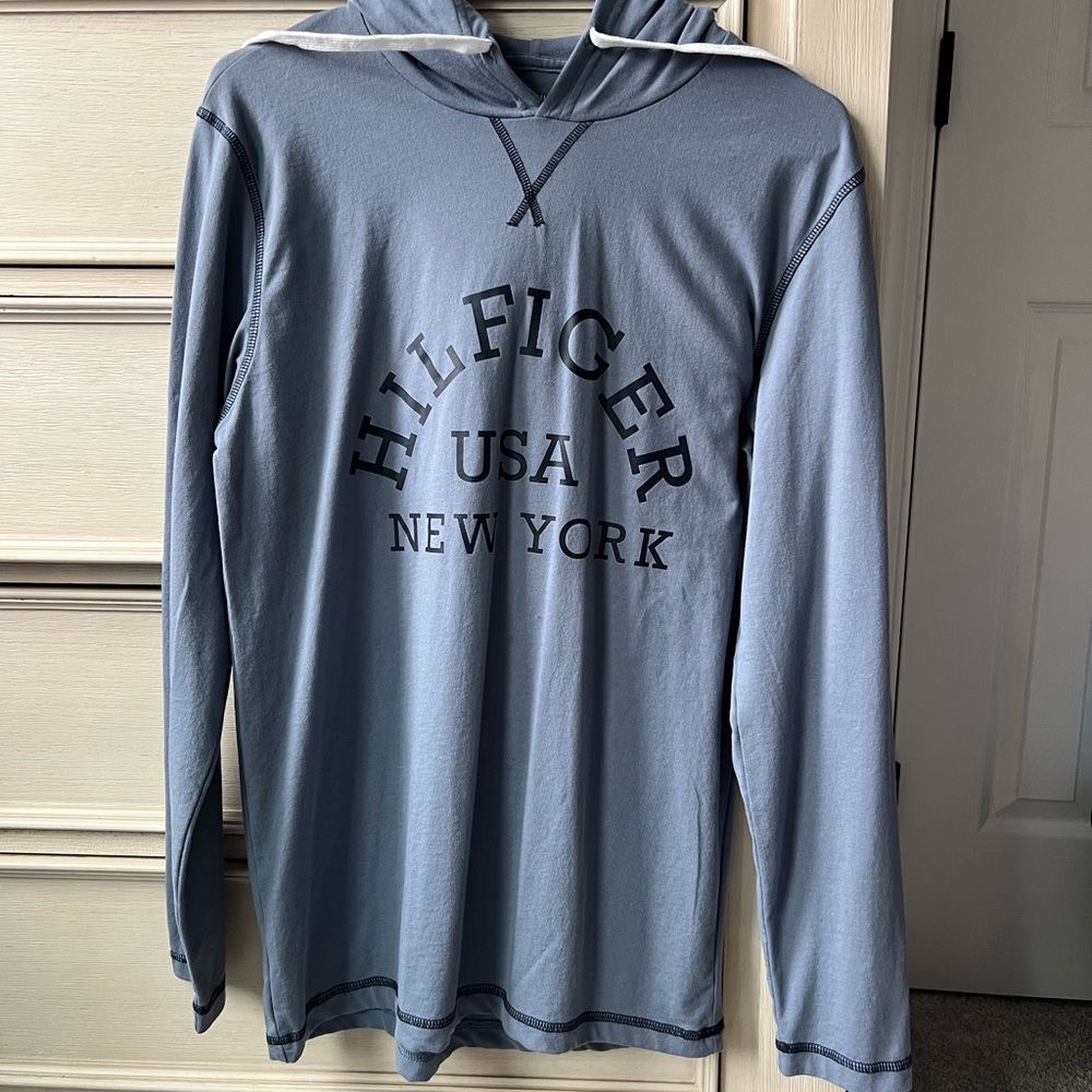 Men’s Thomas Hilfiger hoodie. Size S.